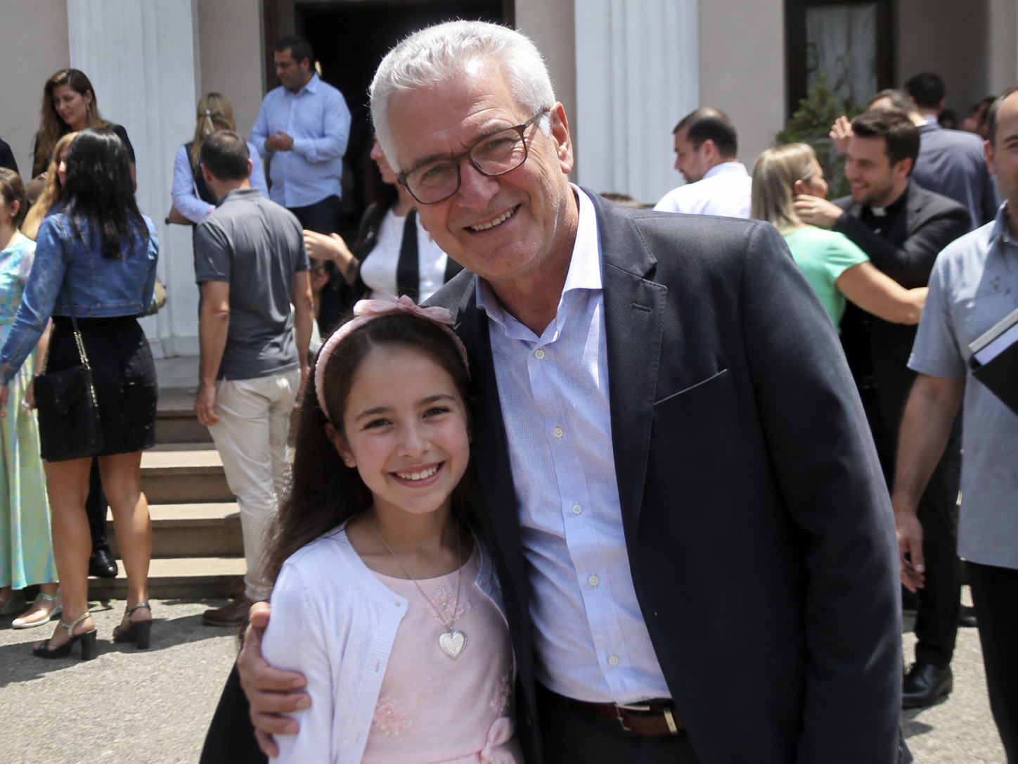 Marcos e a Helena depois da missa